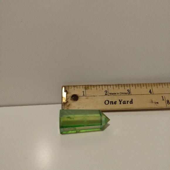 Green Aura Quartz point 32.3g - Picture 4 of 5